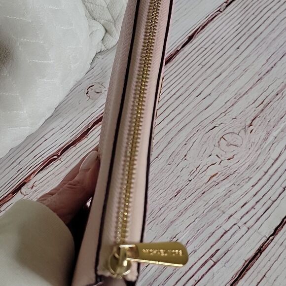 MICHAEL KORS Leather Wallet in Dusty Pink - Picture 4 of 10